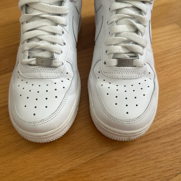 Nike Air Force 1 High - Women’s size 6 - Picture 6 of 7